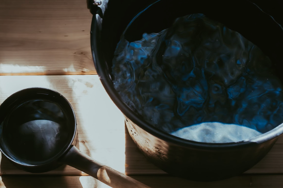 Hammered Steel Sauna Bucket