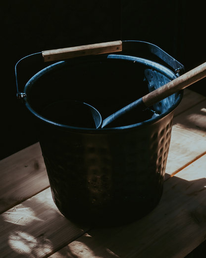 Hammered Steel Sauna Bucket